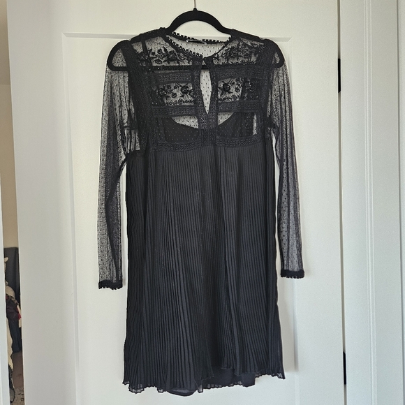 Zara Elegant Black Lace Dress - Picture 3 of 8